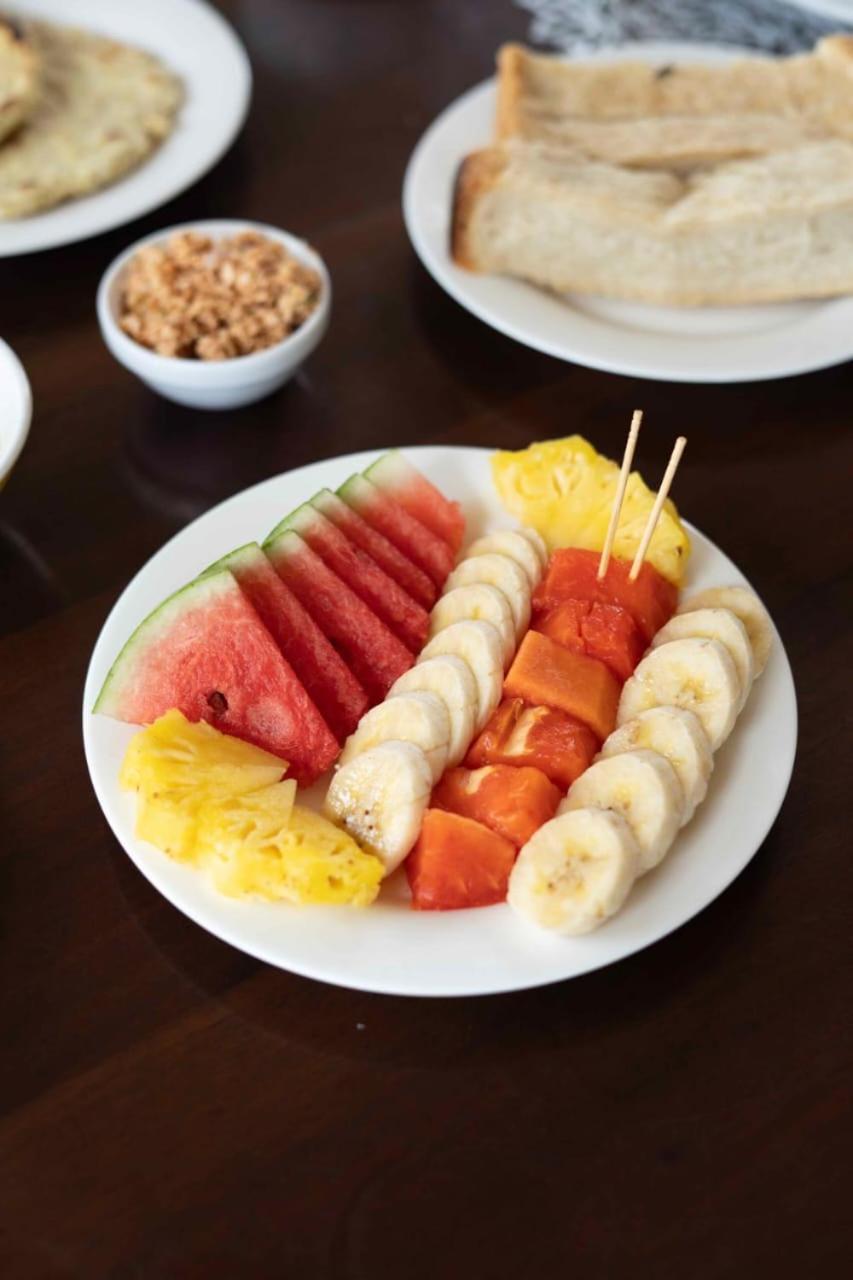 Topaz Beach Hotel 니곰보 외부 사진